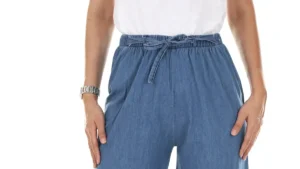 Pintuck Knit Pants: Comfortable Tailoring for Modern Women’s Fashion