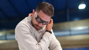 5G wool cable knit elbow-capital sweater delivers cozy comfort and style