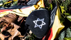 Which Yarmulke Is Right for You Black Velvet or White Knit
