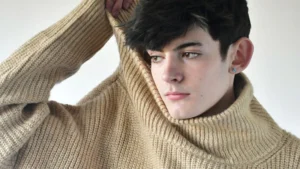 Alpaca Wool Sweater or Cashmere Sweater Which Keeps You Warmer