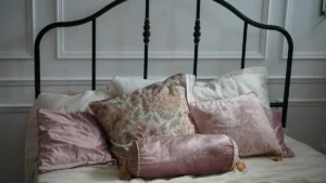 Top 3 Mohair Throw Pillows for Snug Living Rooms