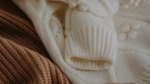 Mohair Sweaters vs. Cashmere: Which Is Better for Your Winter Knitwear Collection?